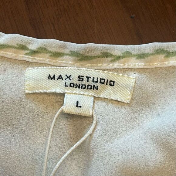 Max Studio women's white and purple floral v-neck tiered mini dress size large N - Picture 3 of 8